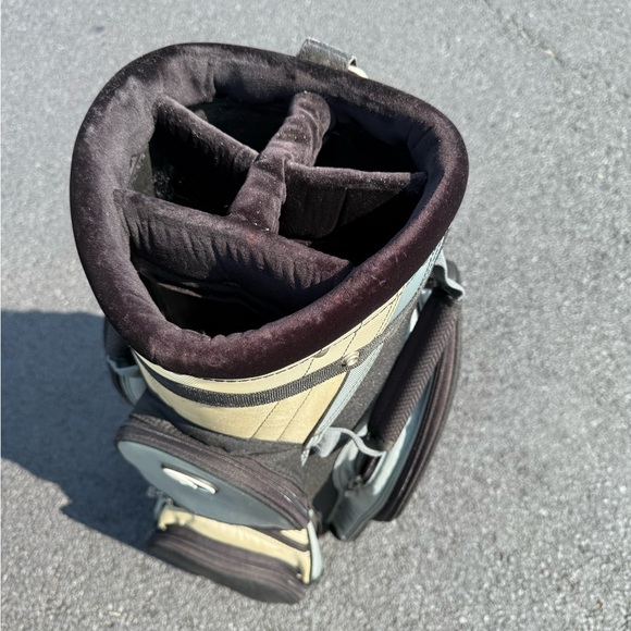 Callaway Black/Grey Golf Bag #Callaway #Golf #GolfBag - Picture 3 of 4